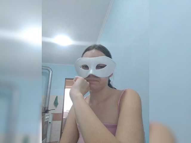 Elena13141516 live cam on BongaCams