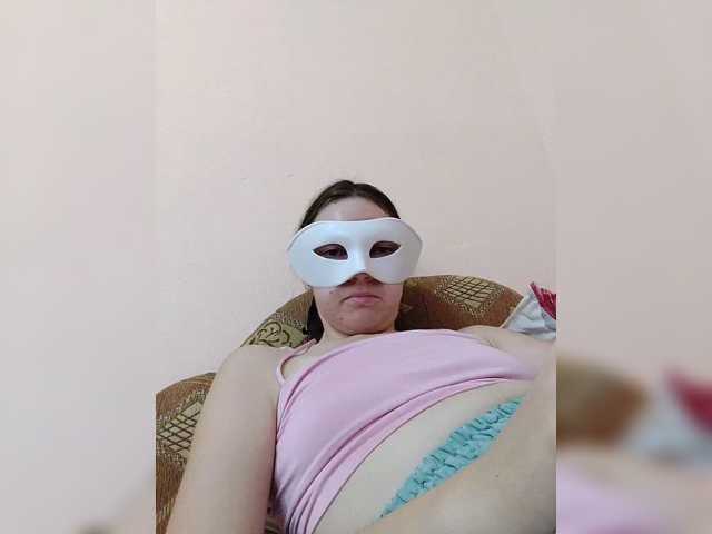Elena13141516 live cam on BongaCams