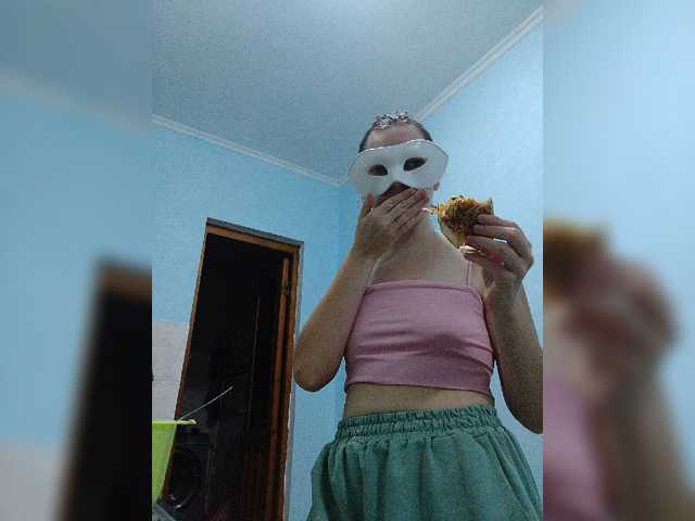 Elena13141516 live cam on BongaCams