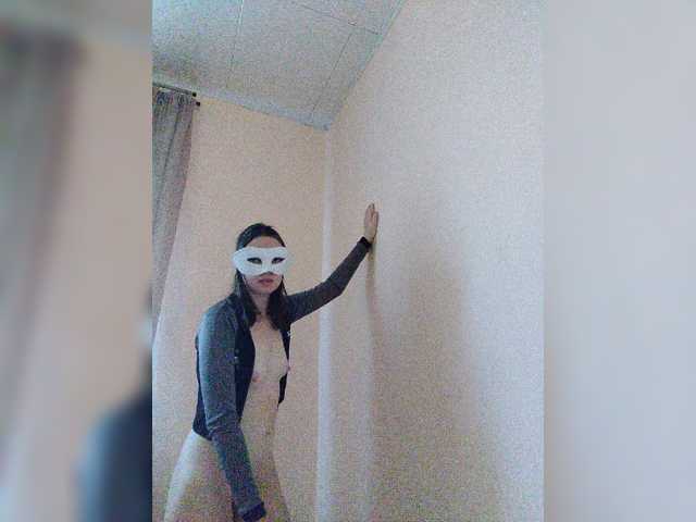 Elena13141516 live cam on BongaCams