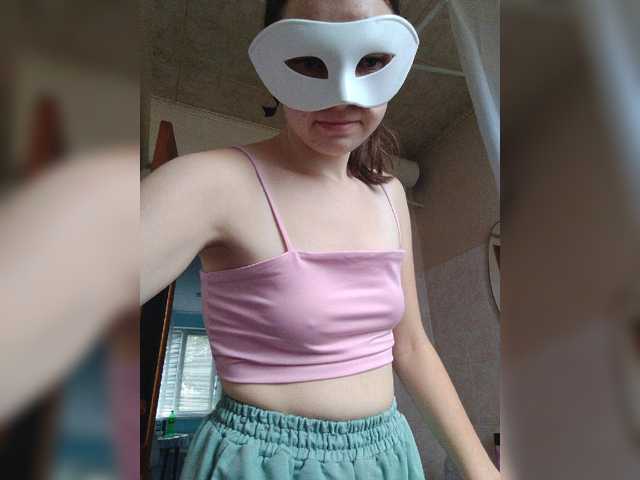 Elena13141516 live cam on BongaCams