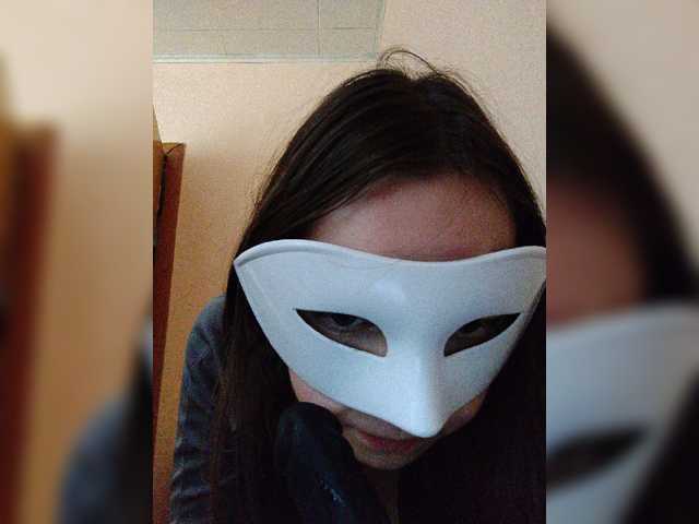 Elena13141516 live cam on BongaCams
