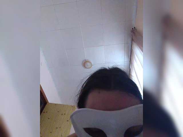 Elena13141516 live cam on BongaCams