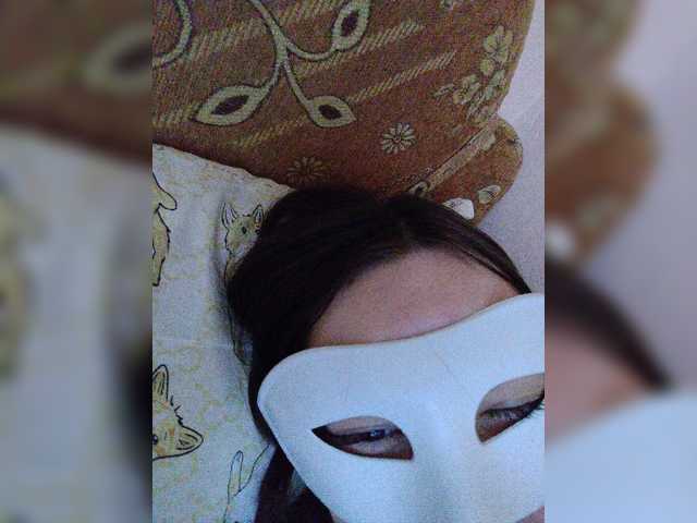 Elena13141516 live cam on BongaCams