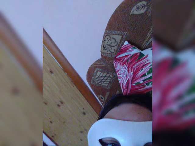 Elena13141516 live cam on BongaCams