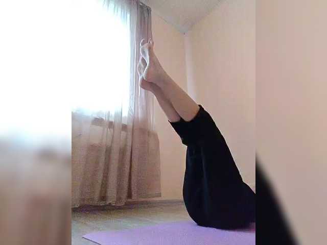 Elena13141516 live cam on BongaCams