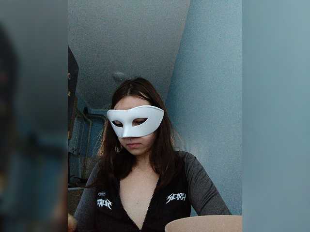 Elena13141516 live cam on BongaCams