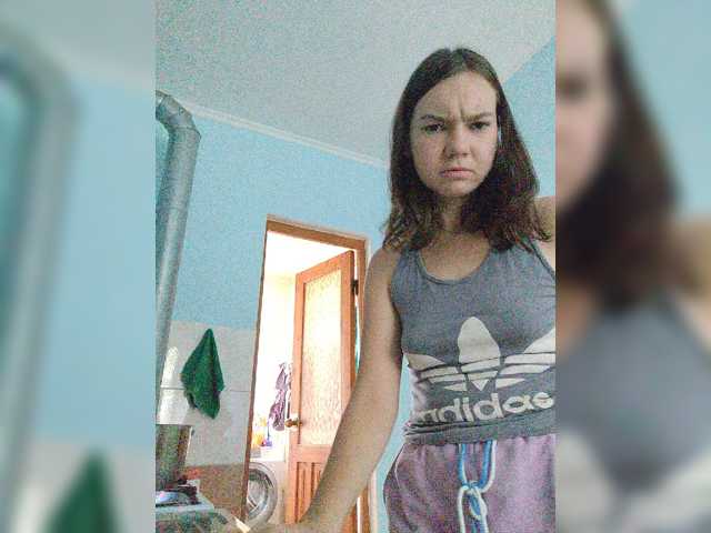 Elena13141516 live cam on BongaCams
