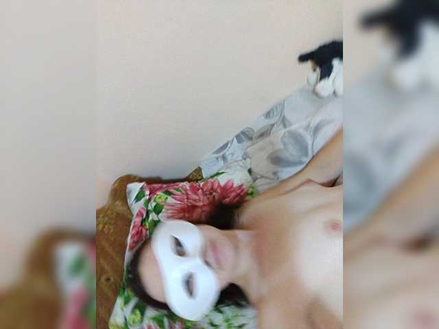 Elena13141516 live cam preview