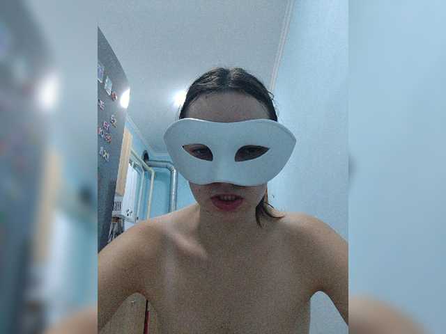 Elena13141516 live cam on BongaCams