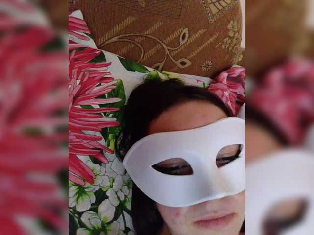 Elena13141516 live cam on BongaCams