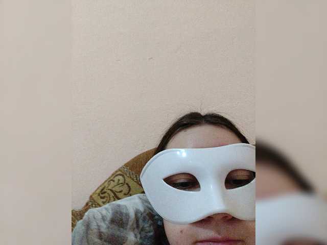 Elena13141516 live cam on BongaCams