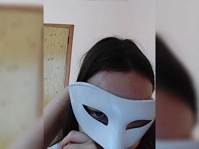 Elena13141516 live cam on BongaCams