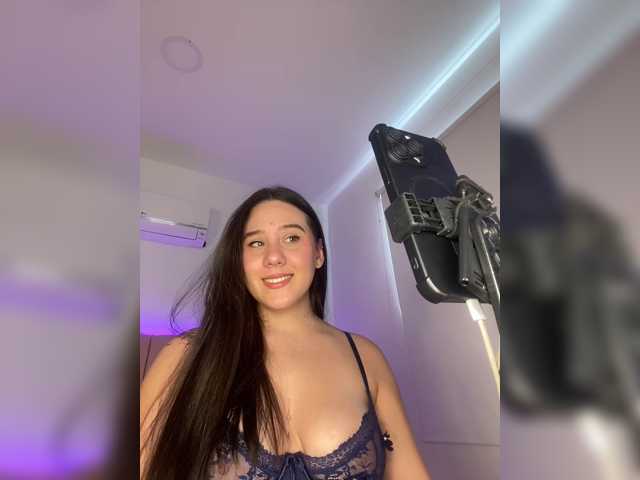 isabella-69 live cam on BongaCams