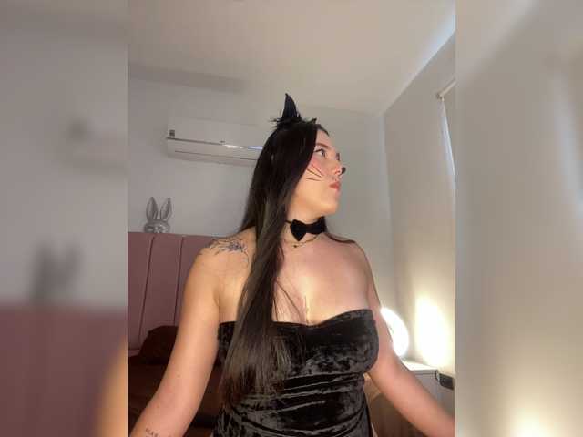 isabella-69 live cam on BongaCams