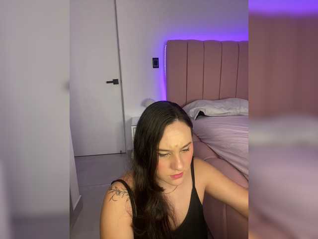 isabella-69 live cam on BongaCams