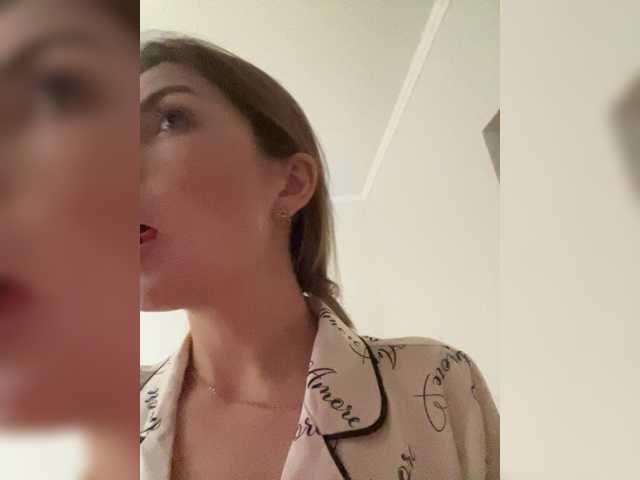 Nika302 live cam on BongaCams