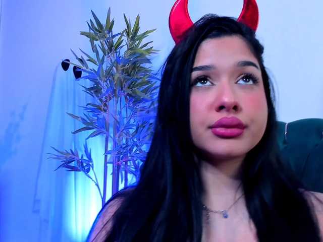NaomiVelourX