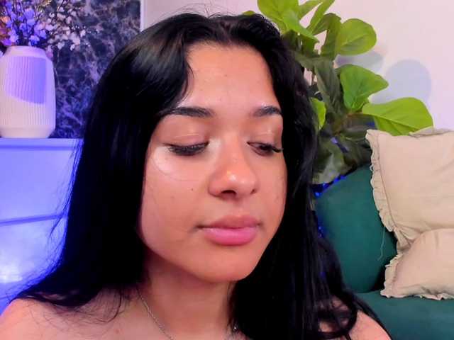 NaomiVelourX