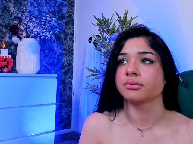 NaomiVelourX