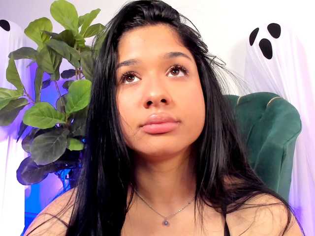 NaomiVelourX