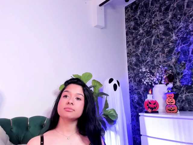 NaomiVelourX
