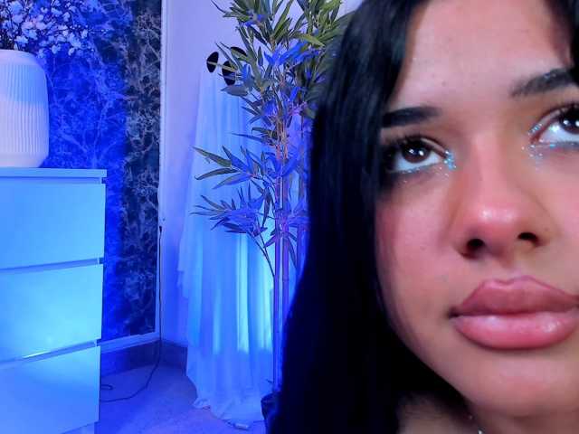 NaomiVelourX