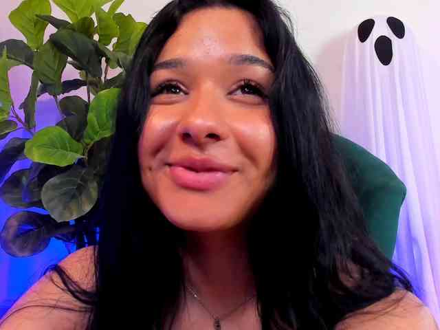 NaomiVelourX