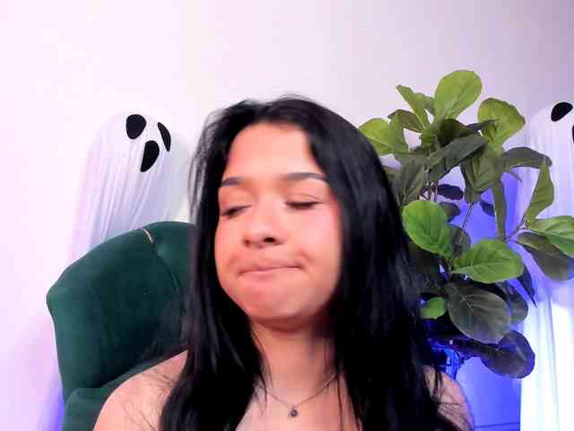 NaomiVelourX