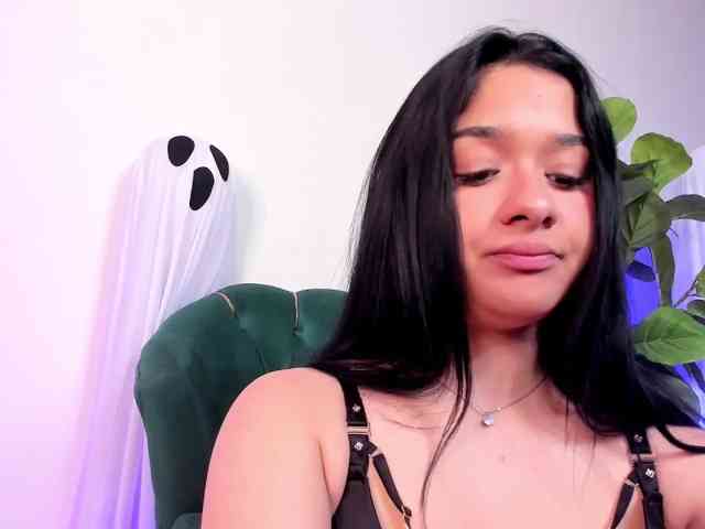 NaomiVelourX