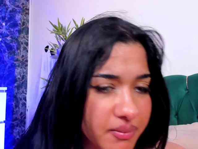 NaomiVelourX