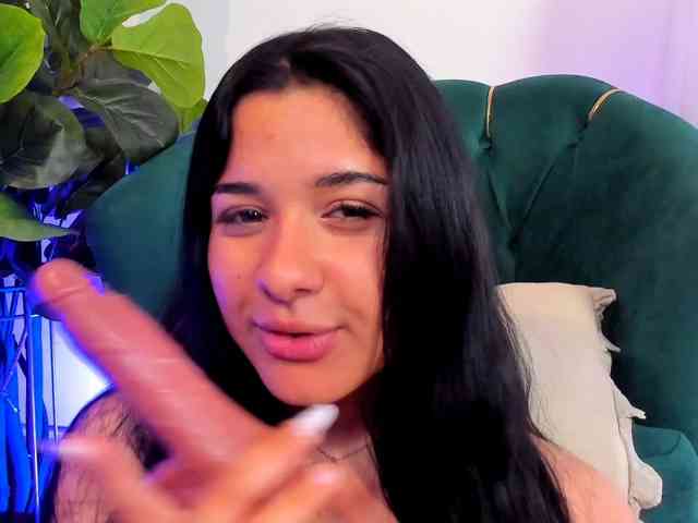 NaomiVelourX