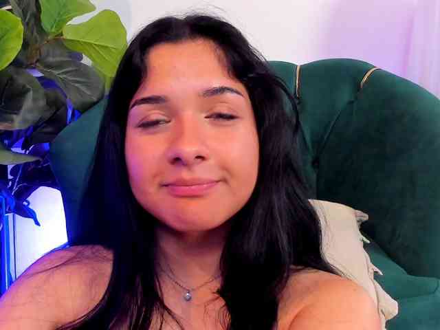 NaomiVelourX