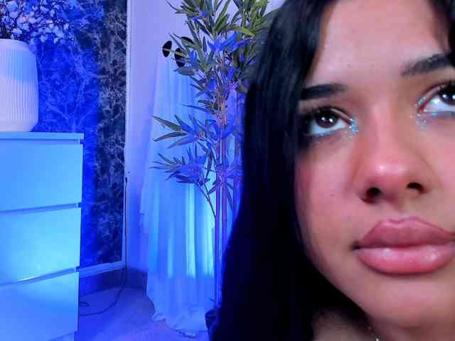 NaomiVelourX