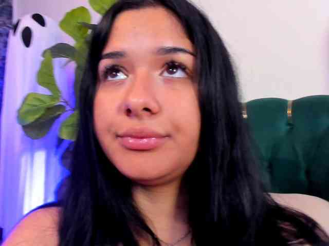 NaomiVelourX