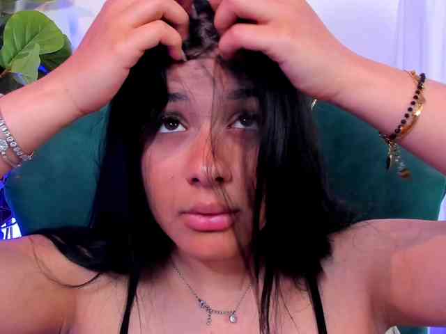 NaomiVelourX