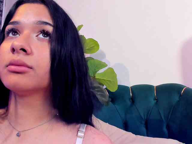 NaomiVelourX