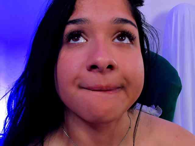 NaomiVelourX