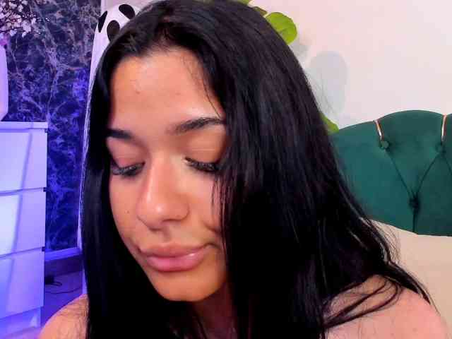 NaomiVelourX
