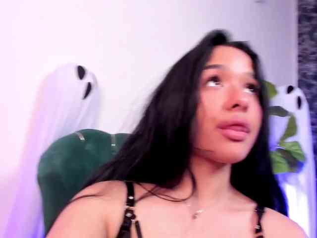 NaomiVelourX