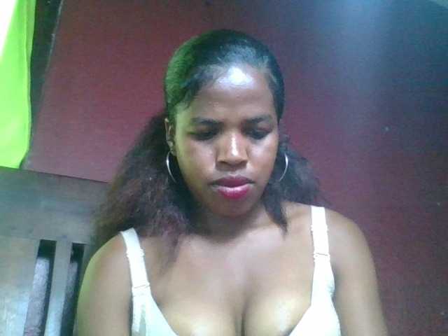 Vanah1 live cam on BongaCams