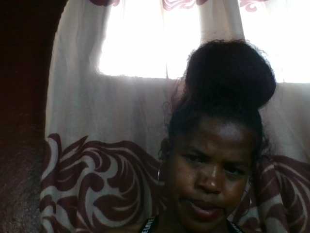 Vanah1 live cam on BongaCams