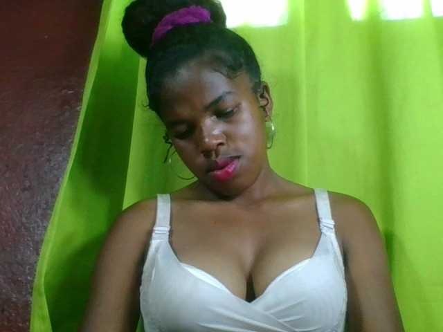 Кадр эфира Vanah1 на BongaCams
