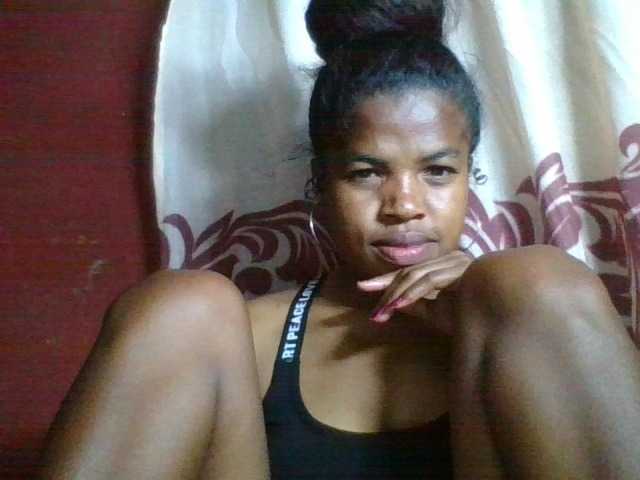 Vanah1 live cam on BongaCams
