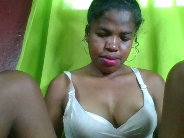 Vanah1 live cam on BongaCams