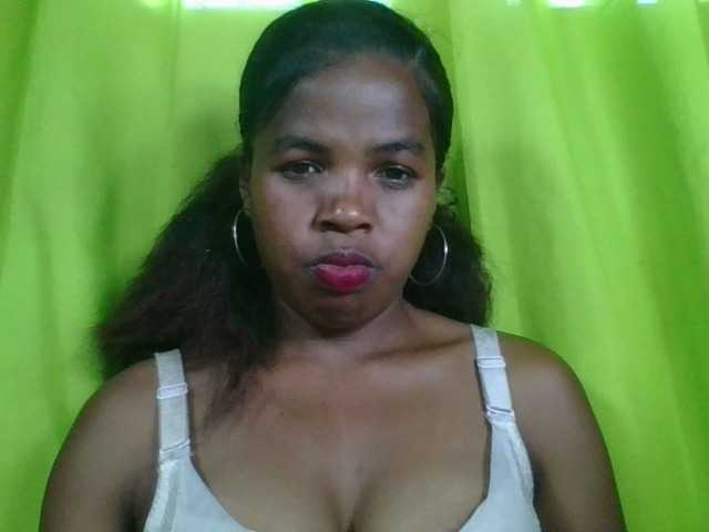 Vanah1 live cam on BongaCams