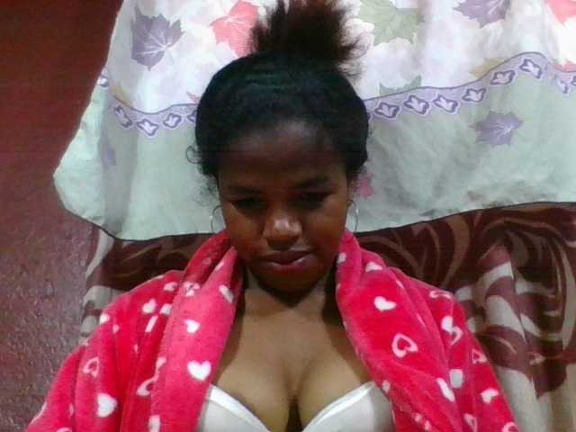 Vanah1 live cam on BongaCams