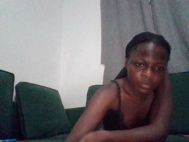 SoniaJolly live cam on BongaCams