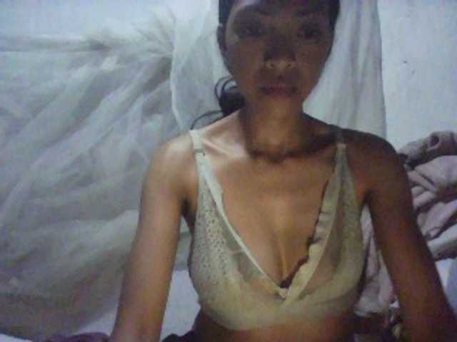 Liantsoa101 live cam on BongaCams