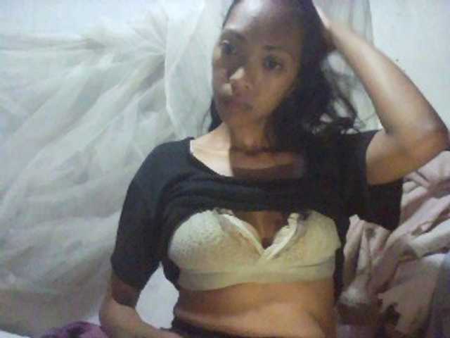 Liantsoa101 live cam on BongaCams